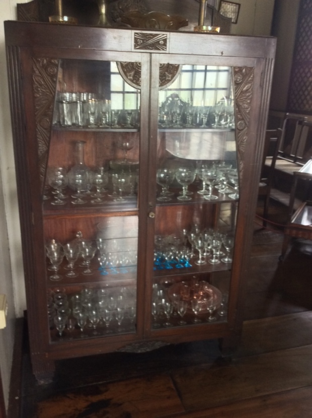 Balay ni Tana Dicang Wine Glasses Cabinet
